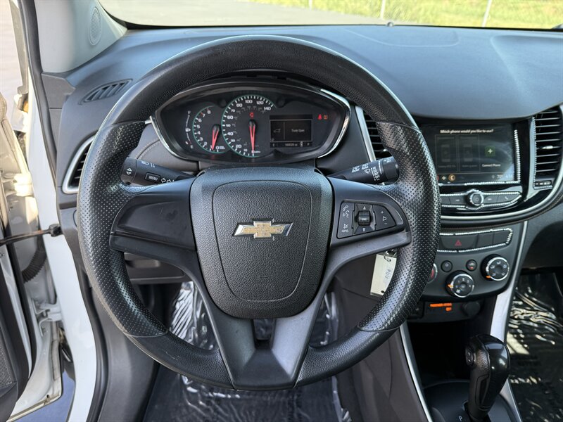2018 Chevrolet Trax LS - Photo 12 - Cahokia, IL 62206