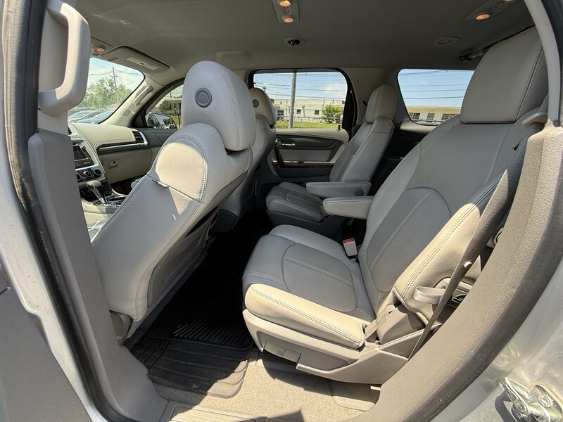 2016 GMC Acadia SLT-1 - Photo 10 - Cahokia, IL 62206