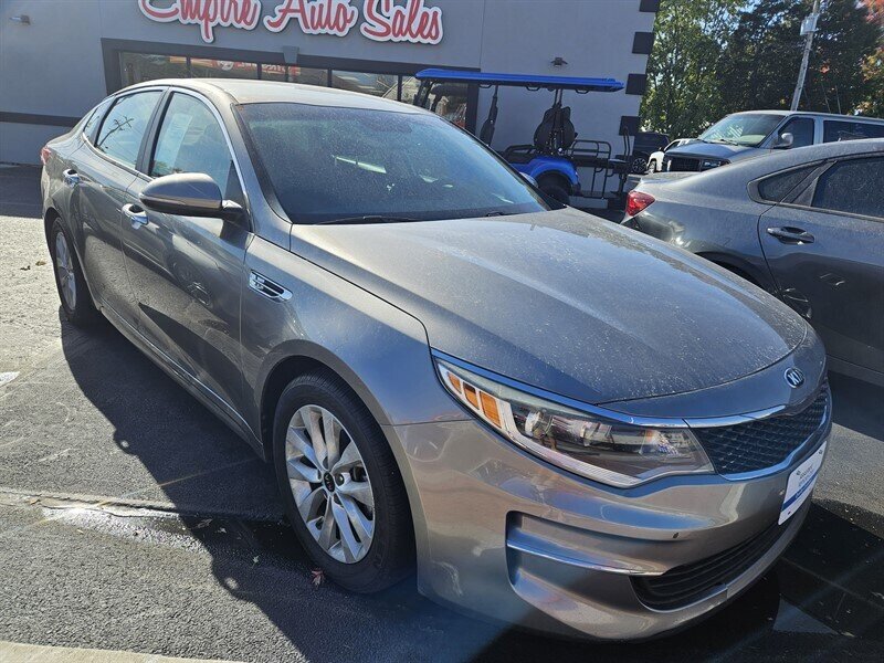 2017 Kia Optima LX - Photo 2 - Millstadt, IL 62260