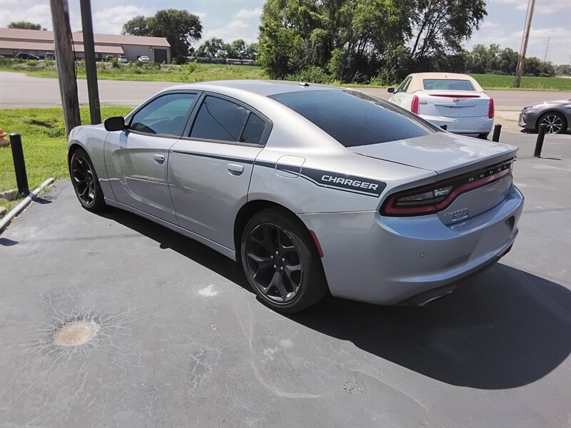 2015 Dodge Charger SE - Photo 3 - Cahokia, IL 62206