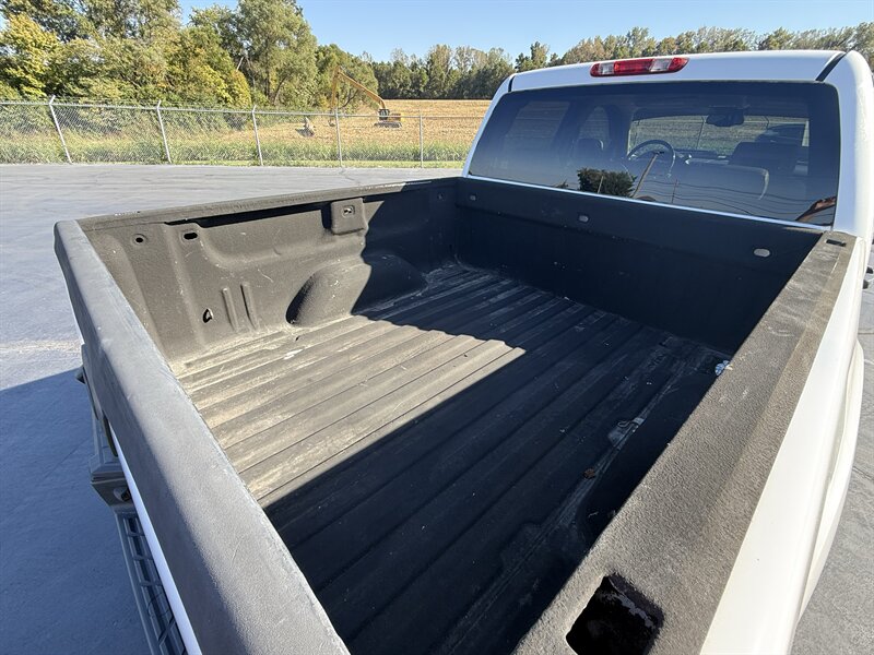 2009 GMC Sierra 1500 Denali - Photo 8 - Cahokia, IL 62206