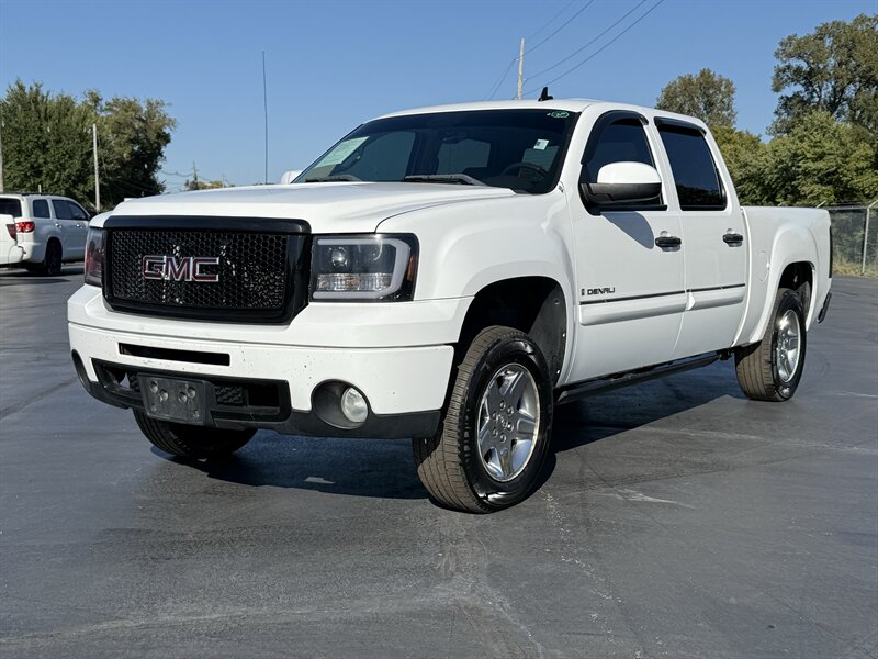 2009 GMC Sierra 1500 Denali   - Photo 1 - Cahokia, IL 62206