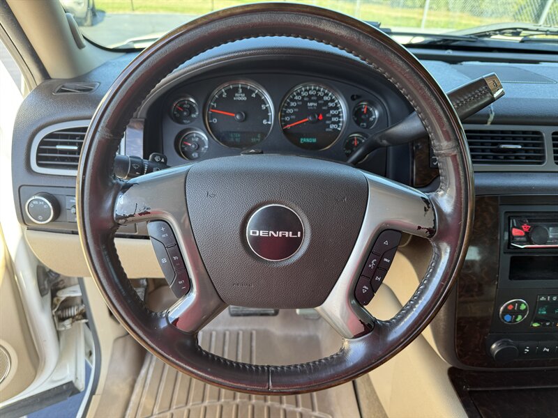 2009 GMC Sierra 1500 Denali - Photo 12 - Cahokia, IL 62206