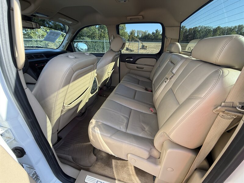 2009 GMC Sierra 1500 Denali - Photo 10 - Cahokia, IL 62206