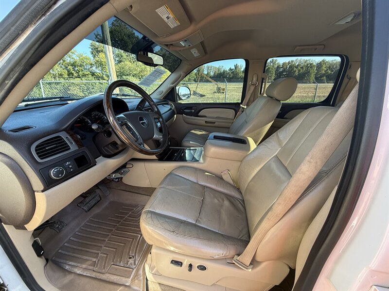2009 GMC Sierra 1500 Denali - Photo 9 - Cahokia, IL 62206