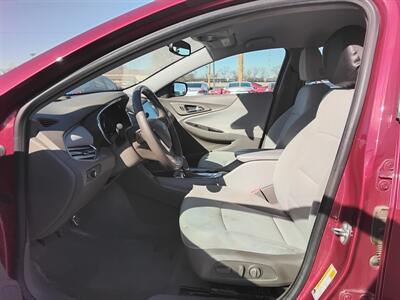 2017 Chevrolet Malibu LT   - Photo 8 - Cahokia, IL 62206