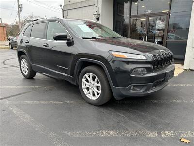 2016 Jeep Cherokee Latitude   - Photo 2 - Fairview Heights, IL 62208