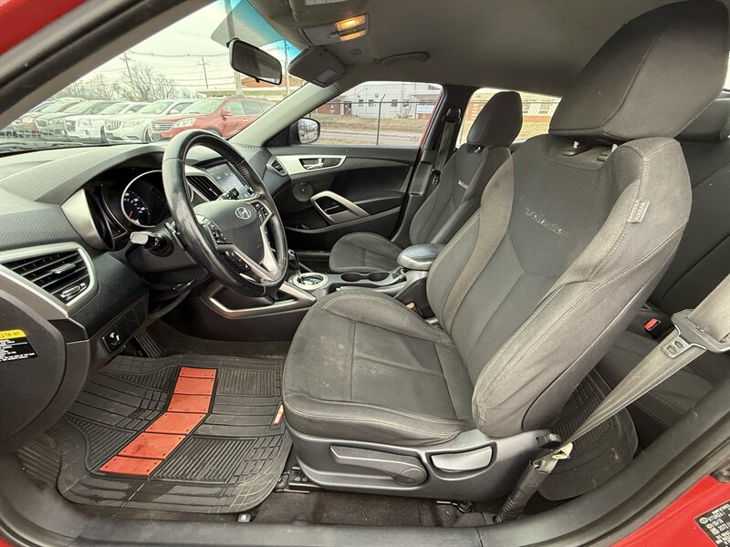 2017 Hyundai VELOSTER - Photo 9 - Cahokia, IL 62206