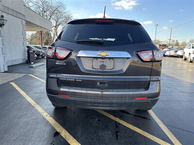 2017 Chevrolet Traverse LS   - Photo 7 - Fairview Heights, IL 62208