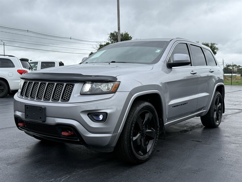 2015 Jeep Grand Cherokee Altitude   - Photo 1 - Cahokia, IL 62206
