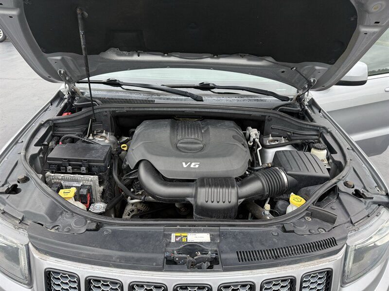 2015 Jeep Grand Cherokee Altitude - Photo 19 - Cahokia, IL 62206