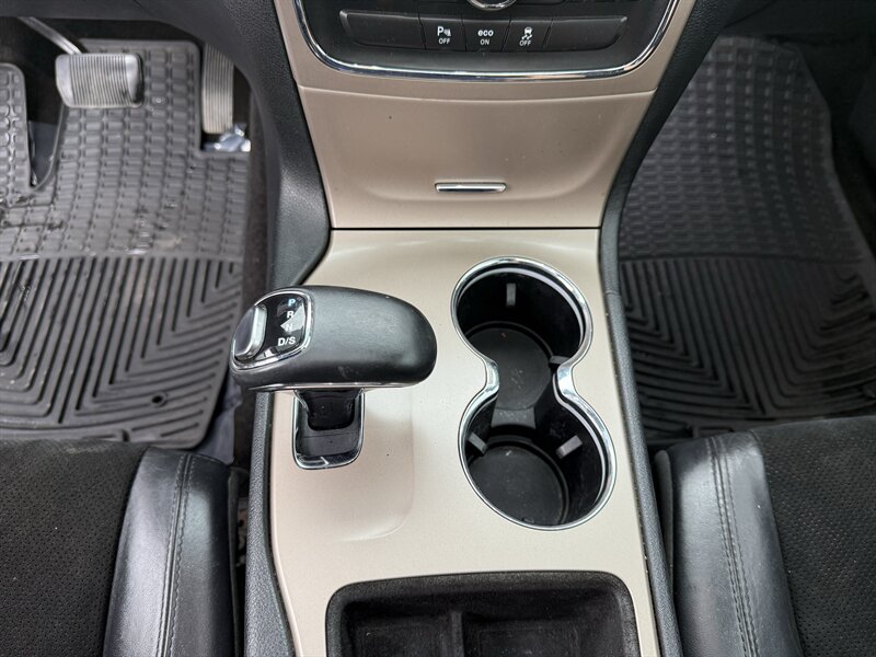 2015 Jeep Grand Cherokee Altitude - Photo 16 - Cahokia, IL 62206
