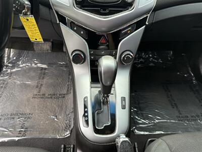2011 Chevrolet Cruze LT - Photo 14 - Cahokia, IL 62206