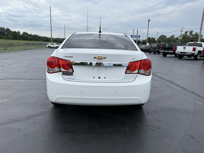 2011 Chevrolet Cruze LT - Photo 6 - Cahokia, IL 62206