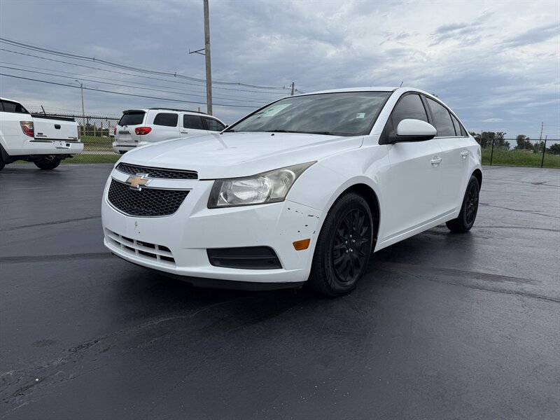 2011 Chevrolet Cruze LT   - Photo 1 - Cahokia, IL 62206