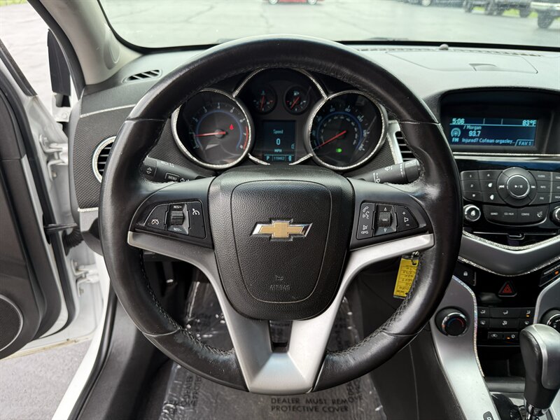 2011 Chevrolet Cruze LT - Photo 12 - Cahokia, IL 62206
