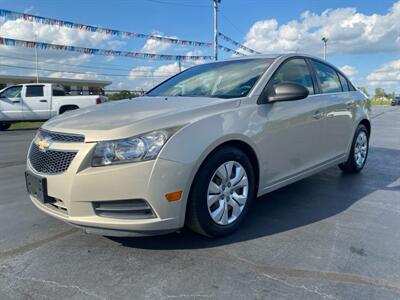 2012 Chevrolet Cruze LS   - Photo 1 - Cahokia, IL 62206