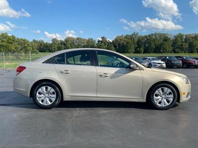 2012 Chevrolet Cruze LS   - Photo 4 - Cahokia, IL 62206