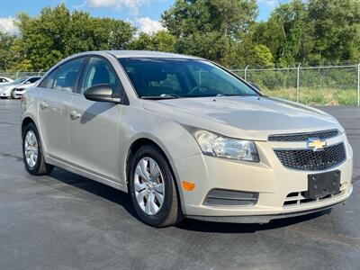 2012 Chevrolet Cruze LS   - Photo 3 - Cahokia, IL 62206