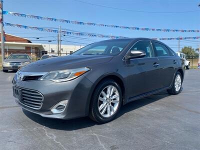 2013 Toyota Avalon XLE   - Photo 1 - Cahokia, IL 62206