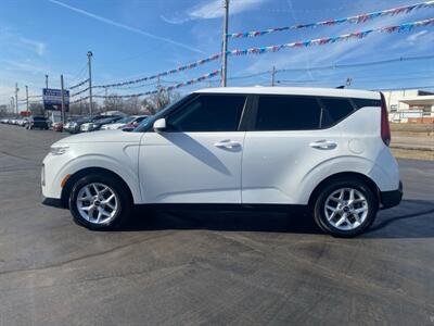 2020 Kia Soul LX   - Photo 5 - Cahokia, IL 62206