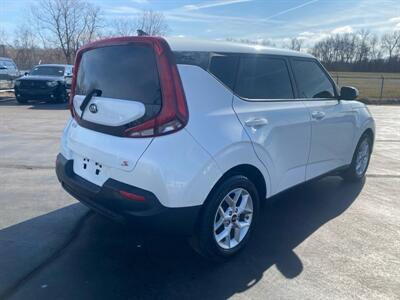 2020 Kia Soul LX   - Photo 7 - Cahokia, IL 62206