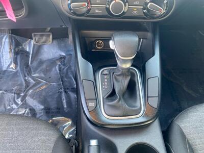 2020 Kia Soul LX   - Photo 15 - Cahokia, IL 62206