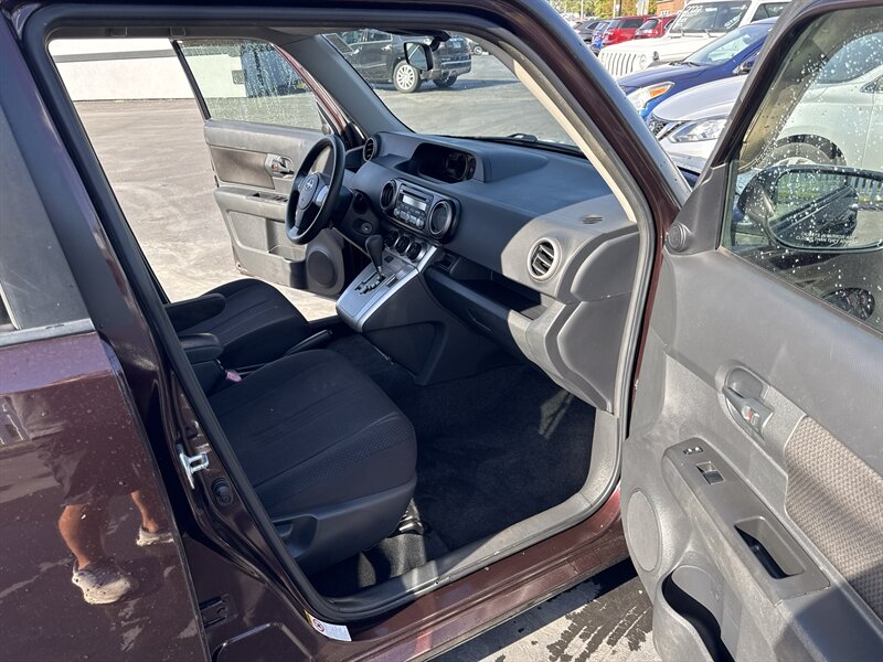 2008 Scion xB - Photo 11 - Millstadt, IL 62260