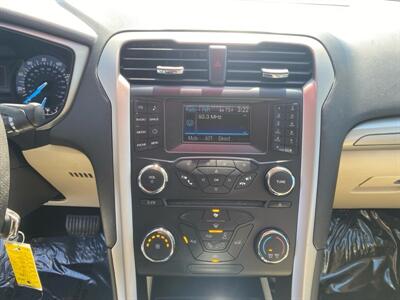 2013 Ford Fusion SE   - Photo 13 - Cahokia, IL 62206