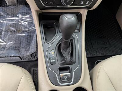 2019 Jeep Cherokee Latitude   - Photo 16 - Cahokia, IL 62206