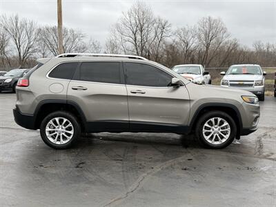 2019 Jeep Cherokee Latitude   - Photo 8 - Cahokia, IL 62206