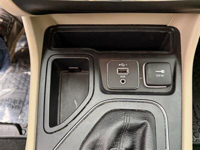 2019 Jeep Cherokee Latitude   - Photo 17 - Cahokia, IL 62206