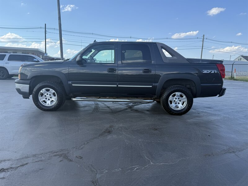 2006 Chevrolet Avalanche LT 1500 LT 1500 4dr Crew Cab - Photo 4 - Cahokia, IL 62206