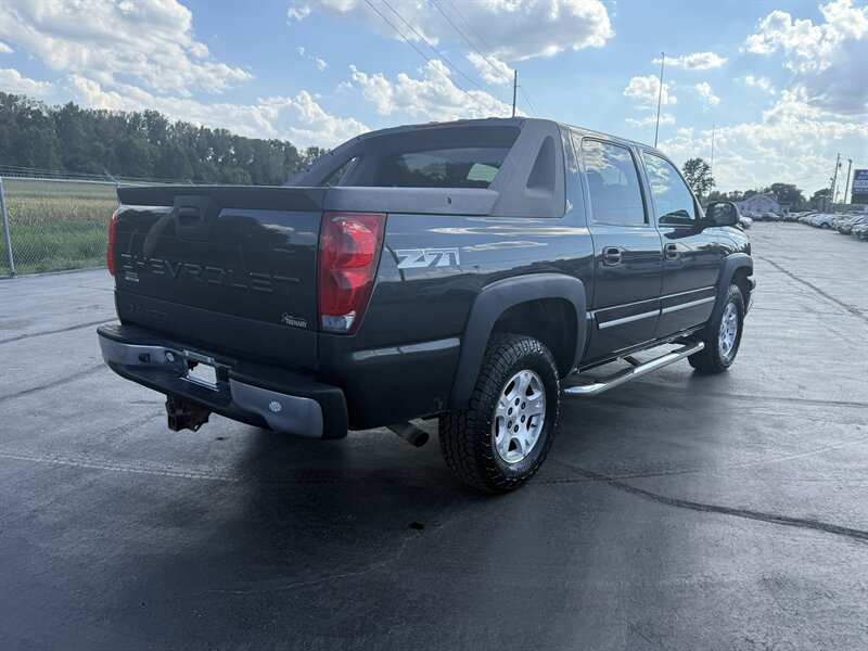 2006 Chevrolet Avalanche LT 1500 LT 1500 4dr Crew Cab - Photo 7 - Cahokia, IL 62206