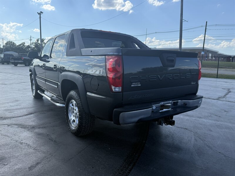 2006 Chevrolet Avalanche LT 1500 LT 1500 4dr Crew Cab - Photo 5 - Cahokia, IL 62206