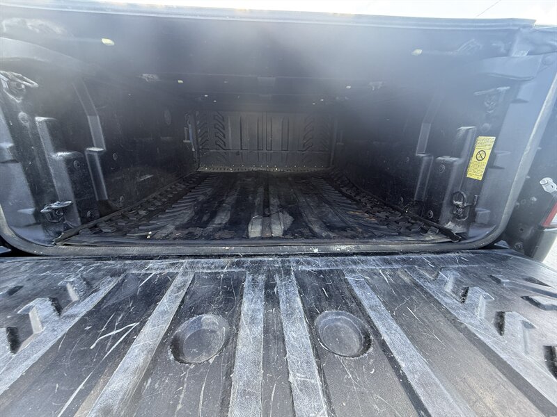 2006 Chevrolet Avalanche LT 1500 LT 1500 4dr Crew Cab - Photo 9 - Cahokia, IL 62206