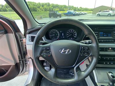 2015 Hyundai SONATA SE   - Photo 12 - Cahokia, IL 62206