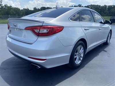 2015 Hyundai SONATA SE   - Photo 7 - Cahokia, IL 62206