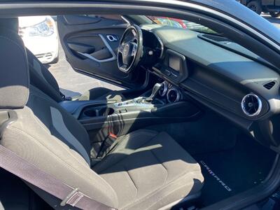 2017 Chevrolet Camaro LT   - Photo 5 - Belleville, IL 62226
