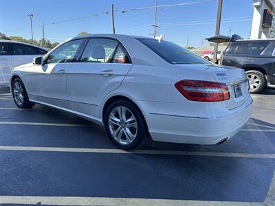 2011 Mercedes-Benz E 350 Luxury 4MATIC - Photo 5 - Fairview Heights, IL 62208