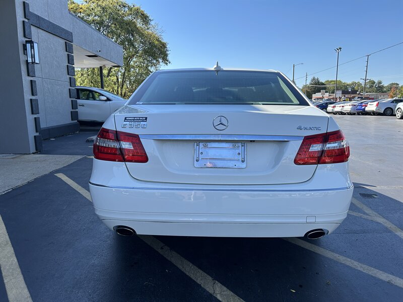 2011 Mercedes-Benz E 350 Luxury 4MATIC - Photo 7 - Fairview Heights, IL 62208