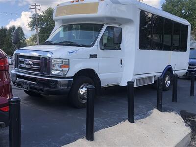 2013 Ford ECONOLINE BUS   - Photo 3 - Belleville, IL 62226