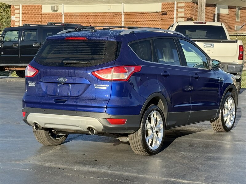 2013 Ford Escape Titanium - Photo 8 - Cahokia, IL 62206
