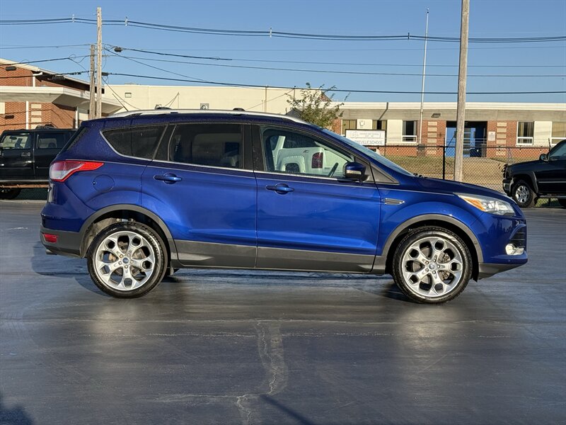 2013 Ford Escape Titanium - Photo 5 - Cahokia, IL 62206
