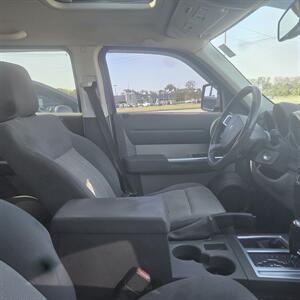 2007 Dodge Nitro SLT   - Photo 4 - Belleville, IL 62223