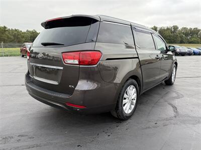 2016 Kia Sedona EX - Photo 6 - Cahokia, IL 62206