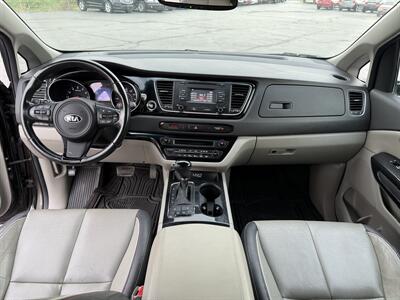 2016 Kia Sedona EX - Photo 12 - Cahokia, IL 62206