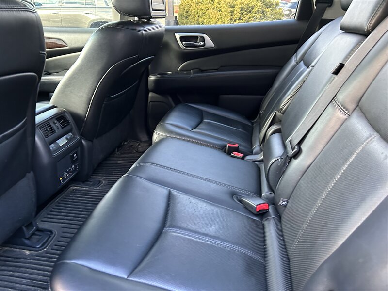 2015 Nissan Pathfinder S - Photo 11 - Fairview Heights, IL 62208