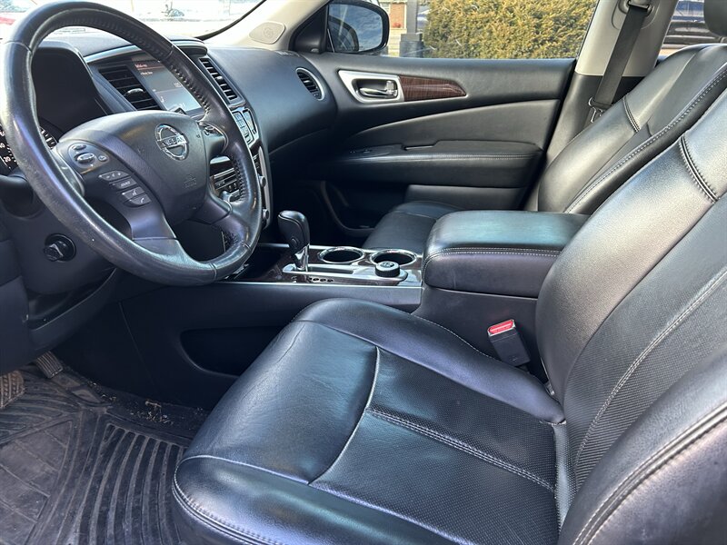 2015 Nissan Pathfinder S - Photo 8 - Fairview Heights, IL 62208