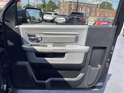 2015 RAM 1500 4x4 Express   - Photo 10 - Millstadt, IL 62260